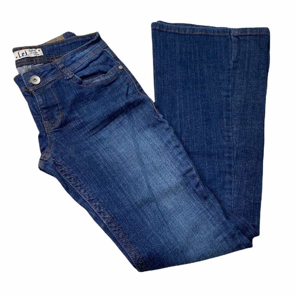 L.E.I. Low Rise Dark Wash Denim Flare Jeans MM4